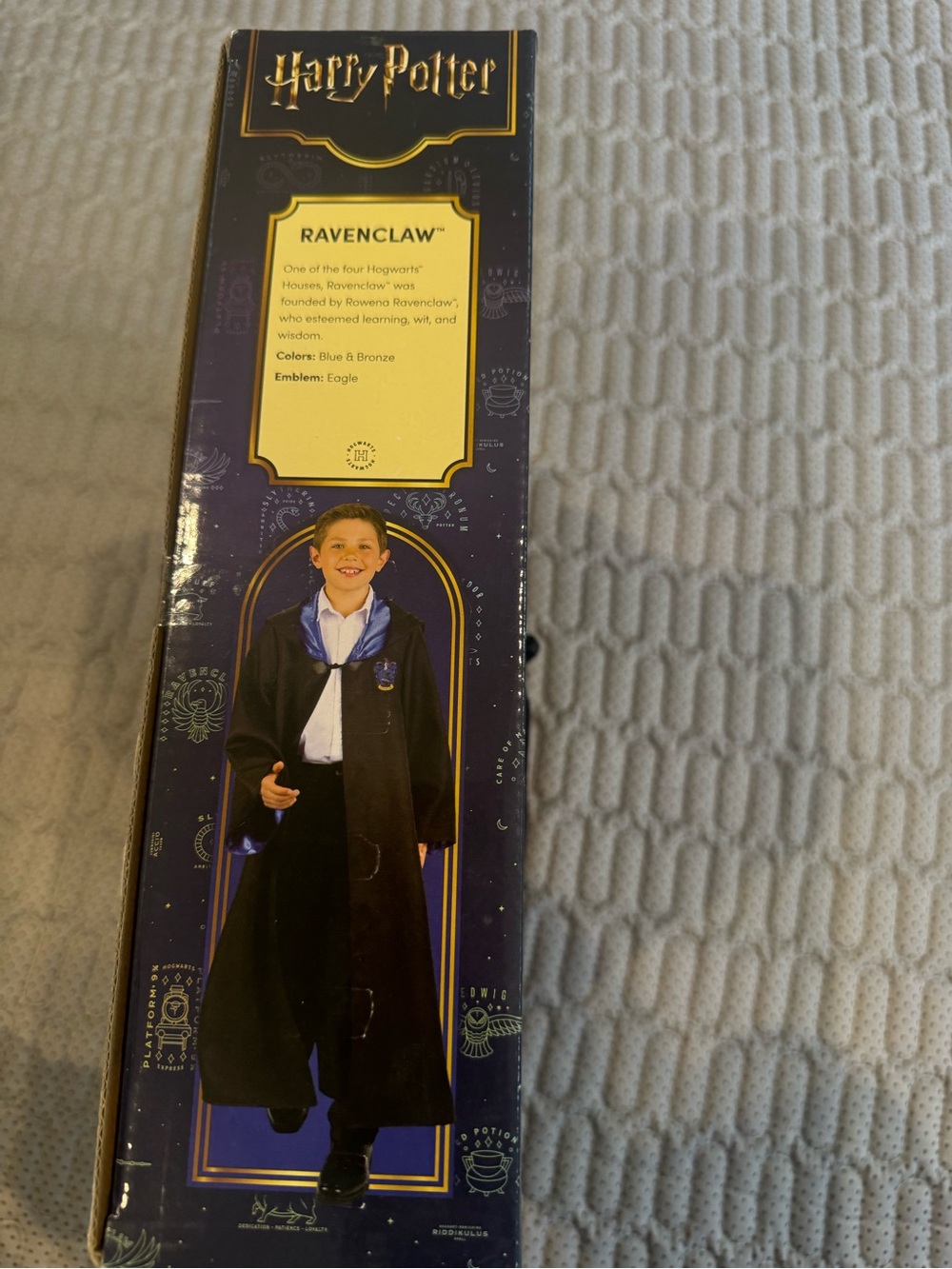 Official Harry Potter Ravenclaw Robe Costume for Kids - Picture 6 of 9